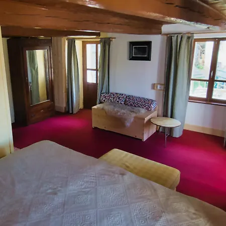 Stones And Pines Horská chata