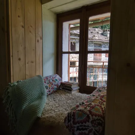 Stones And Pines 木屋